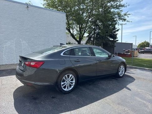 Used 2018 Chevrolet Malibu LT FWD image 5