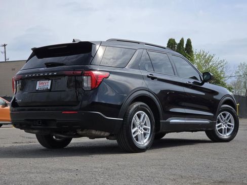 Used 2025 Ford Explorer Active RWD image 14