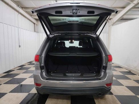 Used 2017 Jeep Grand Cherokee Limited image 23
