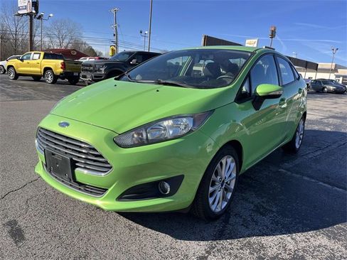 Used 2014 Ford Fiesta SE w/ Equipment Group 201A image 7