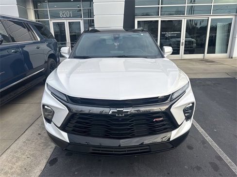 Used 2024 Chevrolet Blazer RS w/ Driver Confidence II Package image 4