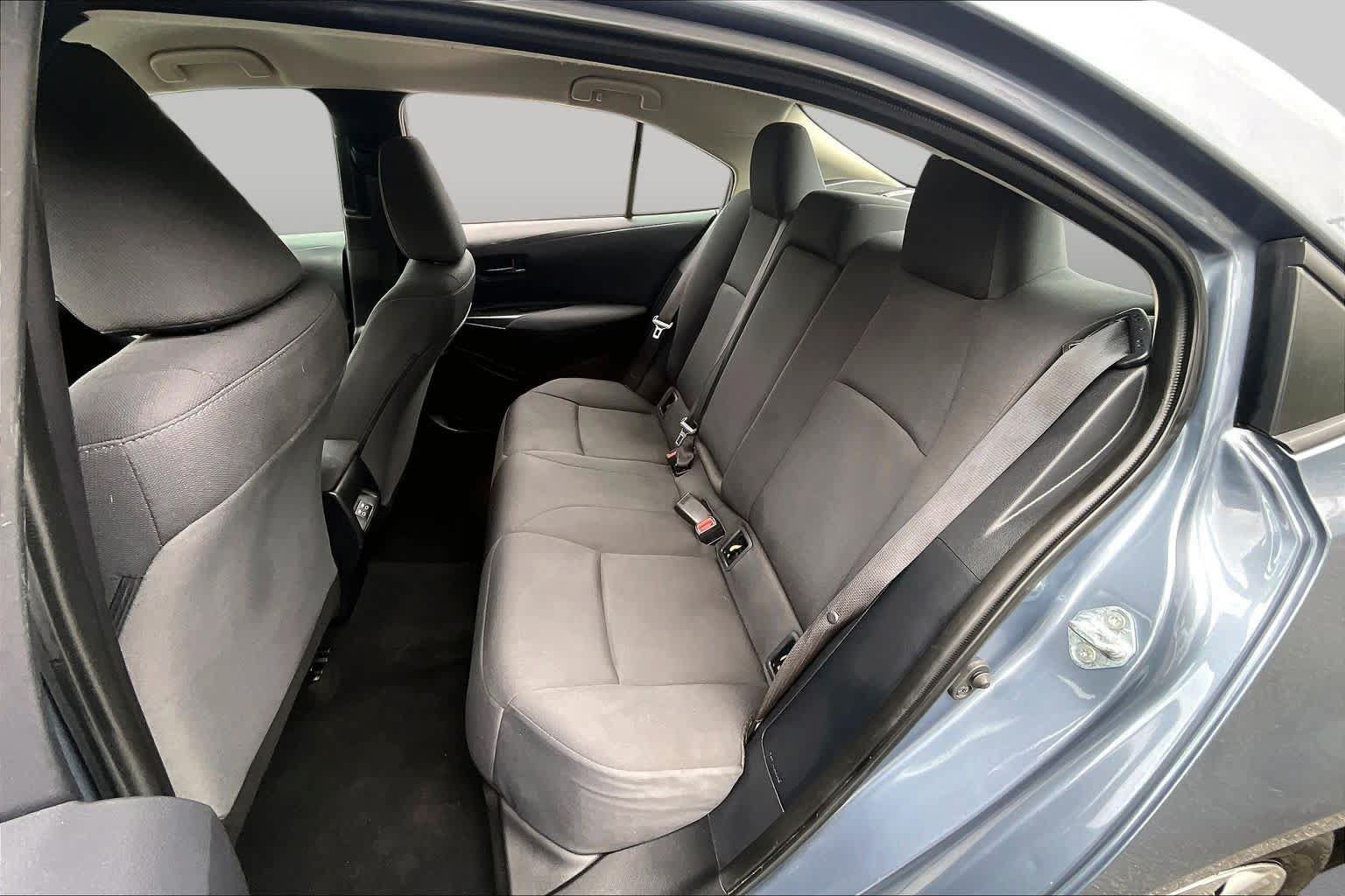Used 2025 Toyota Corolla LE FWD image 19