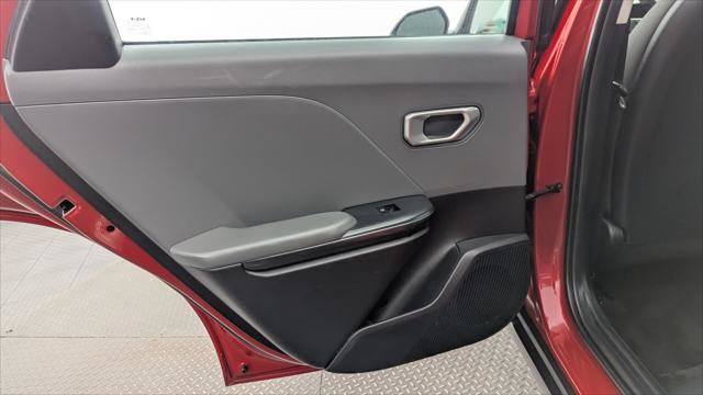 Used 2025 Kia K4 FWD image 16