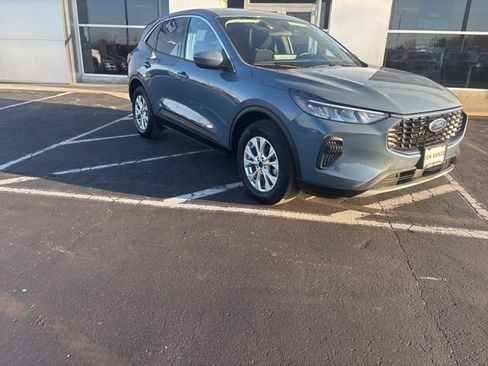 Certified 2023 Ford Escape Active w/ Tech Pack #2 image 2