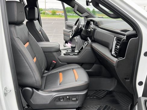 Used 2024 GMC Sierra 1500 AT4 w/ Technology Package image 19