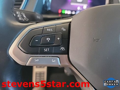 Used 2024 Volkswagen Atlas Cross Sport SEL R-Line image 17