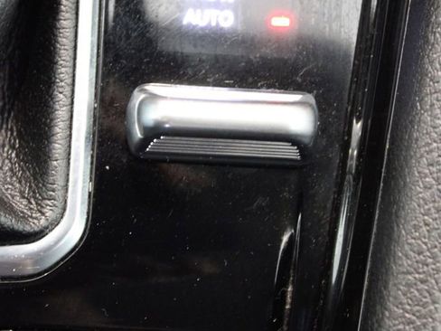 Used 2022 Jeep Compass Limited AWD/4WD image 18