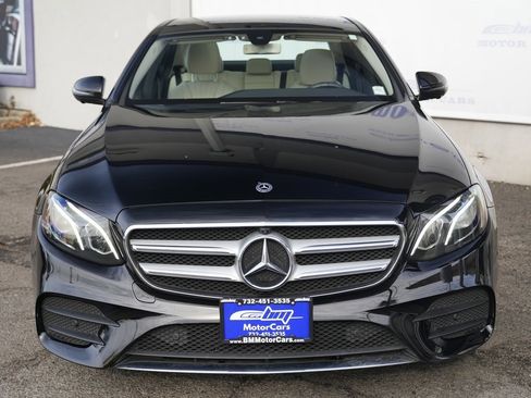 Used 2019 Mercedes-Benz E 300 4MATIC w/ Premium 1 Package image 5