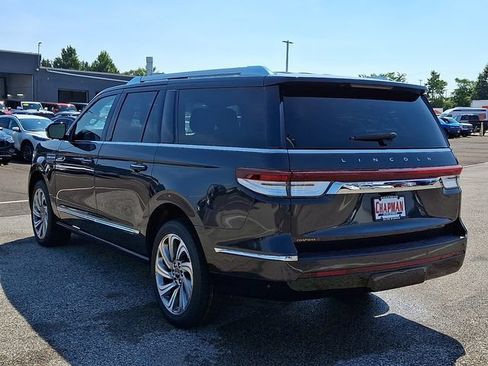 Used 2023 Lincoln Navigator L Reserve AWD/4WD image 4
