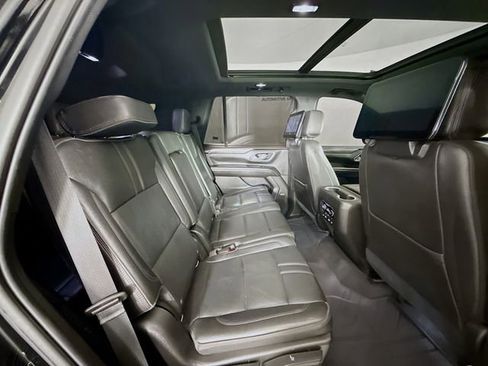 Used 2021 Chevrolet Tahoe RST w/ Luxury Package image 33