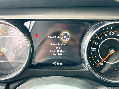 Used 2022 Jeep Wrangler Unlimited Sahara w/ LED Lighting Group AWD/4WD image 13