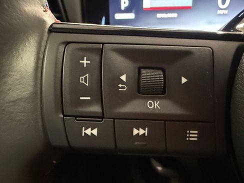 Used 2026 Nissan Kicks SR FWD image 18