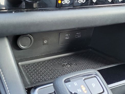 Used 2024 Nissan Pathfinder SL image 24