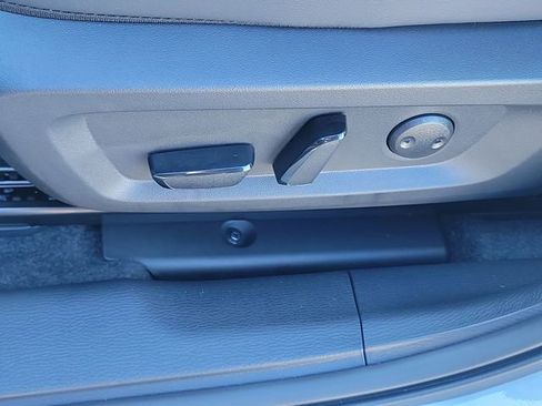 New 2026 Mitsubishi Outlander SE image 21