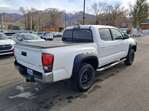 Used 2019 Toyota Tacoma SR5 image 3