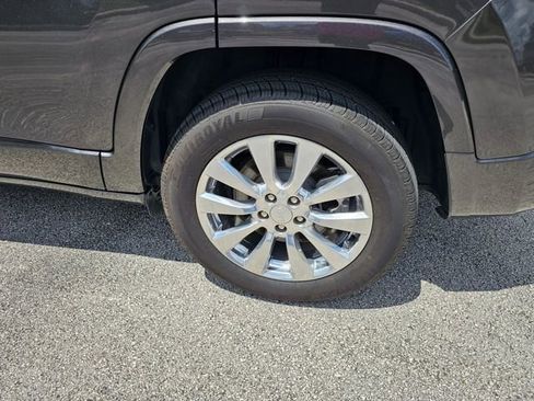 Used 2018 Jeep Cherokee Overland w/ Technology Group image 14