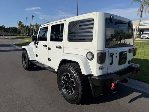 Used 2014 Jeep Wrangler Unlimited Sahara w/ Max Tow Package AWD/4WD image 4