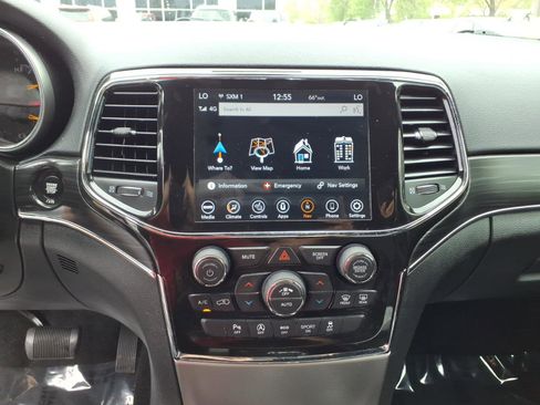 Used 2022 Jeep Grand Cherokee Limited image 11