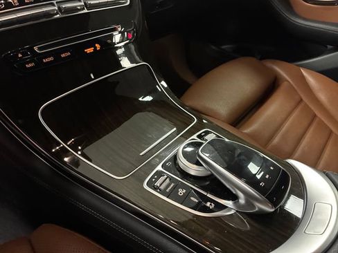 Used 2018 Mercedes-Benz GLC 43 AMG 4MATIC image 25