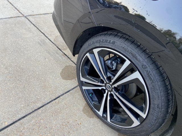 Used 2020 Nissan Sentra SR w/ Premium Package FWD image 31