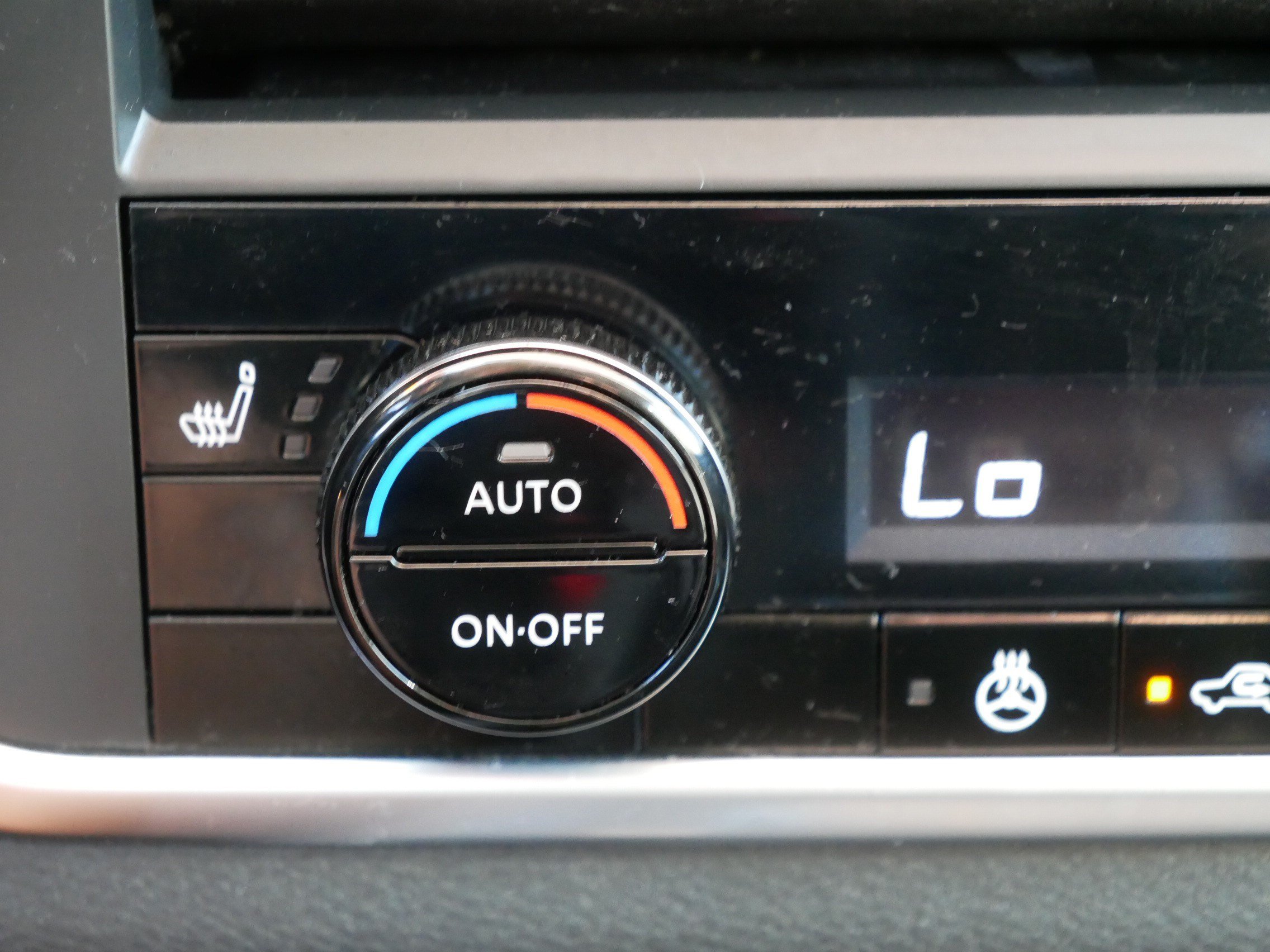 Certified 2023 Nissan Rogue SV w/ SV Premium B Package AWD/4WD image 33