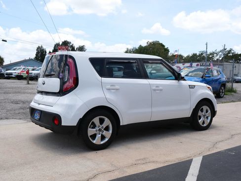 Used 2018 Kia Soul FWD image 5