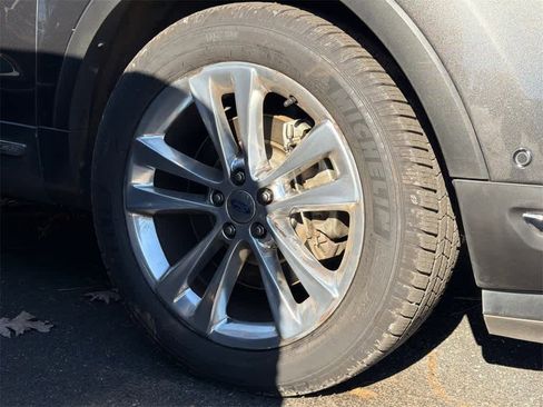 Used 2018 Ford Explorer Limited w/ Equipment Group 301A image 6