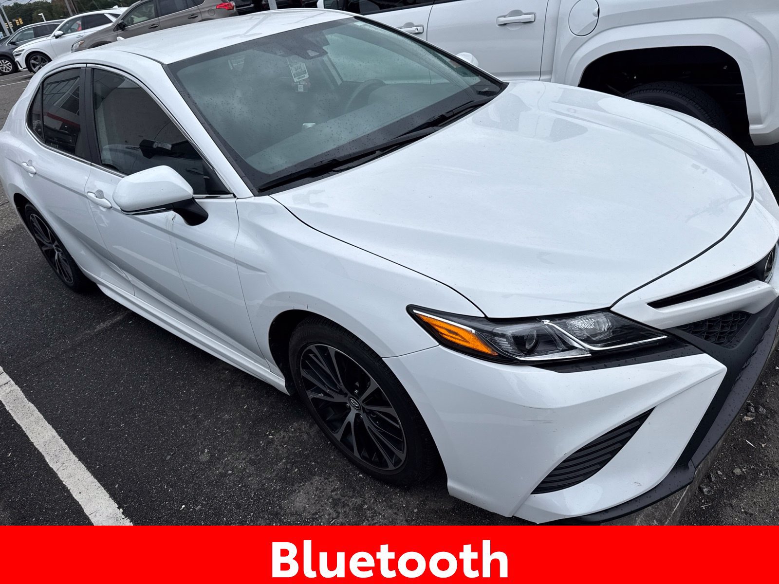 Used 2020 Toyota Camry SE w/ Convenience Package FWD image 5