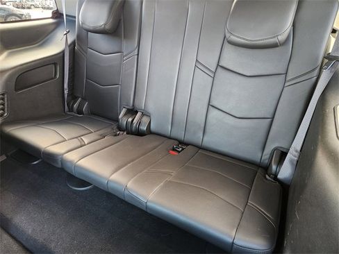 Used 2016 Cadillac Escalade Luxury image 22