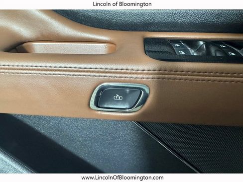 Certified 2025 Lincoln Aviator Reserve w/ Jet Appearance Package AWD/4WD image 42
