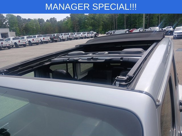 Used 2023 Jeep Wrangler Unlimited Sahara AWD/4WD image 7