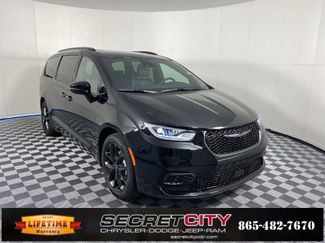 New 2026 Chrysler Pacifica Limited w/ S Appearance Package video 1