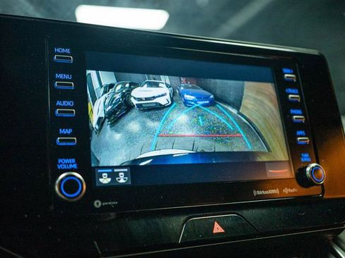 Used 2022 Toyota Venza XLE AWD/4WD image 21