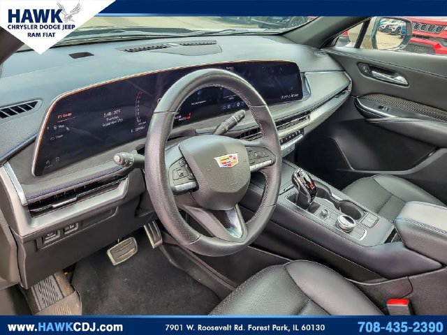Used 2025 Cadillac XT4 Sport AWD/4WD image 9