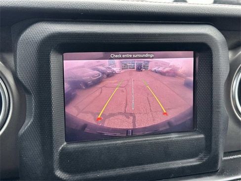 Used 2019 Jeep Wrangler Unlimited Rubicon w/ Steel Bumper Group image 19