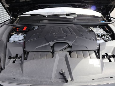 Certified 2025 Porsche Cayenne E-Hybrid AWD/4WD image 28