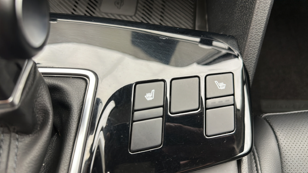 Used 2024 Kia Sportage EX AWD/4WD image 18