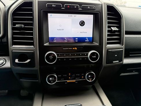 Used 2020 Ford Expedition Max XLT w/ Equipment Group 201A image 28