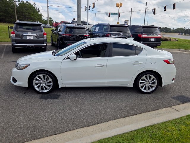Used 2018 Acura ILX FWD image 4