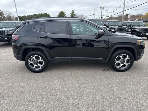 Certified 2022 Jeep Compass Trailhawk w/ Trailhawk Elite Group AWD/4WD image 6