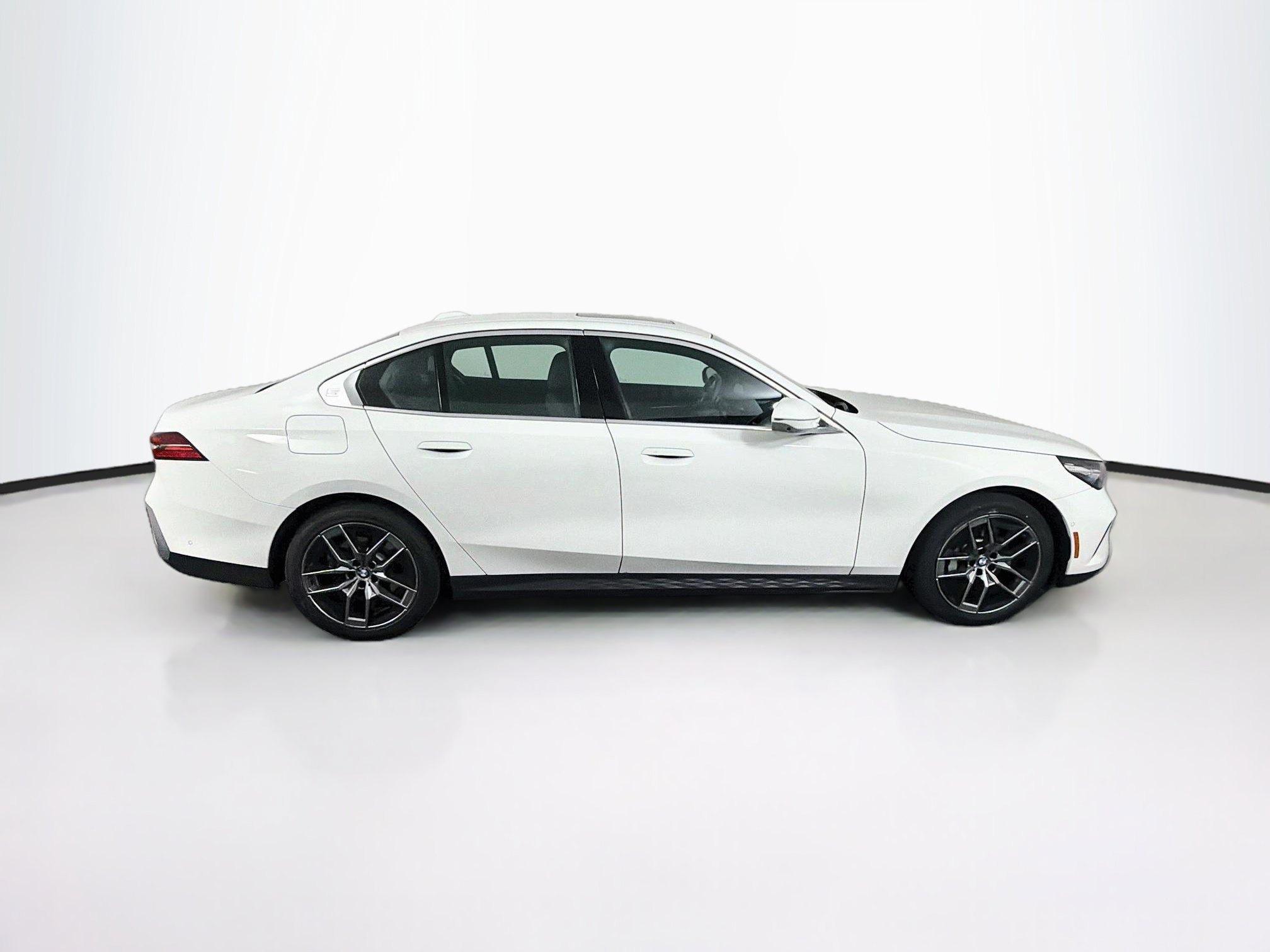 Used 2026 BMW 530i RWD image 10