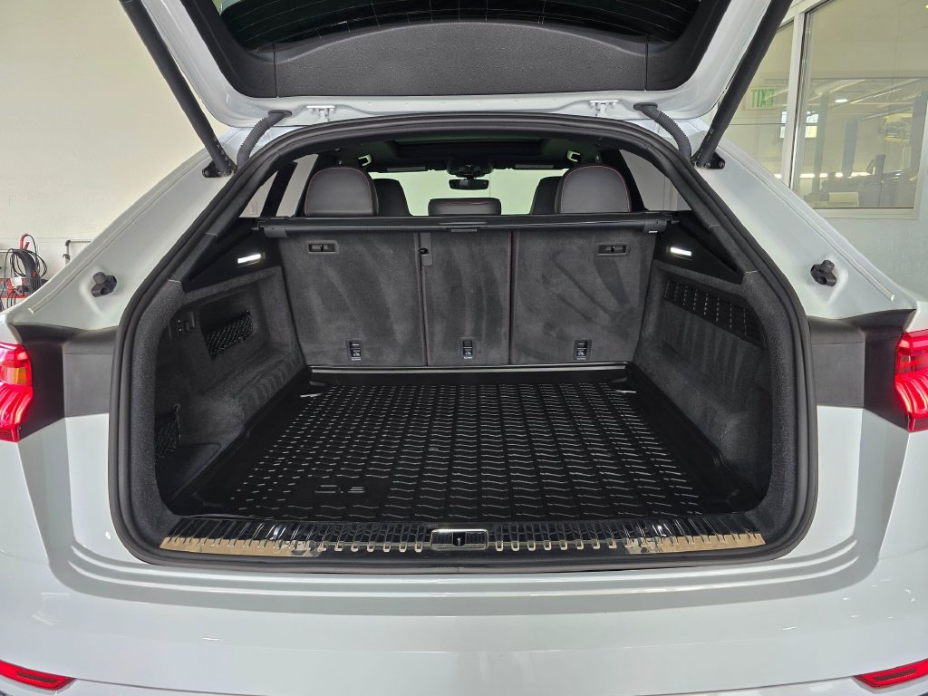 Used 2021 Audi RS Q8 w/ Black Optic Package AWD/4WD image 28