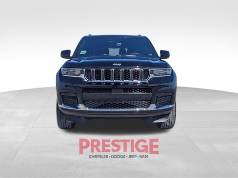 Used 2025 Jeep Grand Cherokee L Laredo RWD image 3