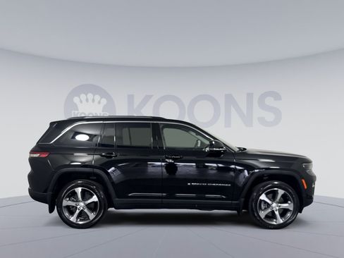 Used 2022 Jeep Grand Cherokee Limited 4xe w/ Luxury Tech Group II AWD/4WD image 8