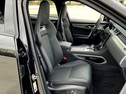 New 2026 Jaguar F-PACE R-Dynamic S image 9