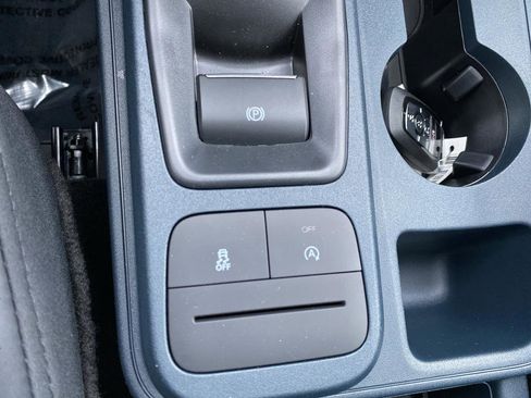 New 2026 Ford Maverick Lariat w/ Black Appearance Package image 28