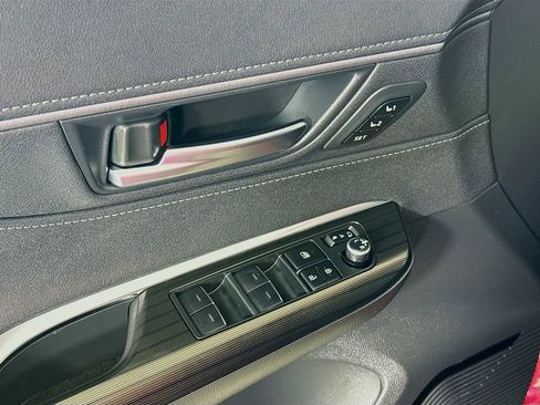 Certified 2024 Toyota Venza Nightshade image 17