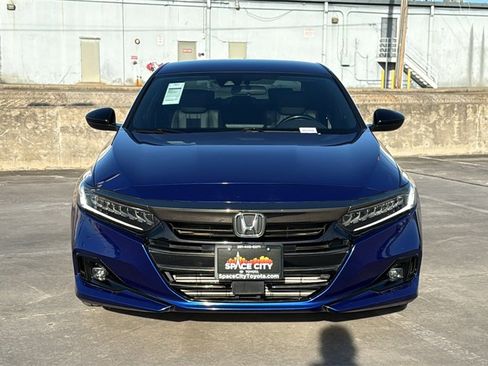 Used 2022 Honda Accord Sport Special Edition image 2