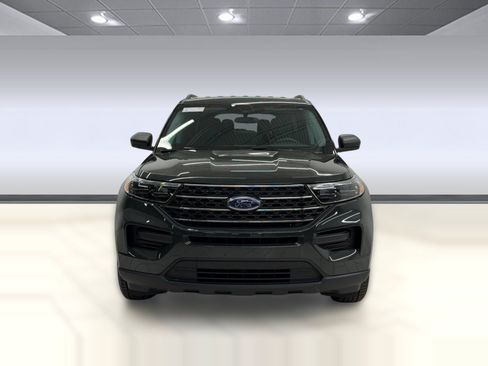 Certified 2023 Ford Explorer XLT AWD/4WD image 5