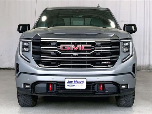 Used 2024 GMC Sierra 1500 AT4 w/ Technology Package image 2